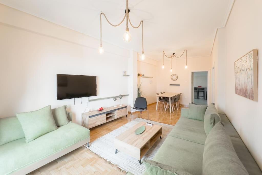 Spacious Urban Apt In The Heart Of 아테네 외부 사진