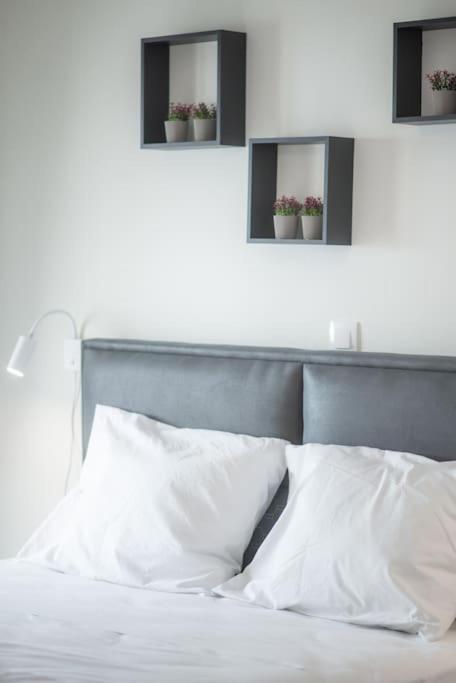 Spacious Urban Apt In The Heart Of 아테네 외부 사진